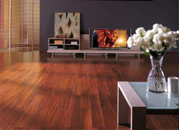 臥室實木地板怎么保養好?