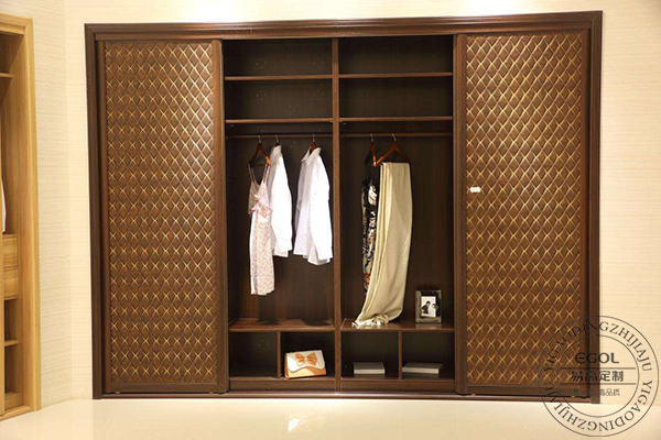 整體衣柜移門清潔保養有哪些小妙招?