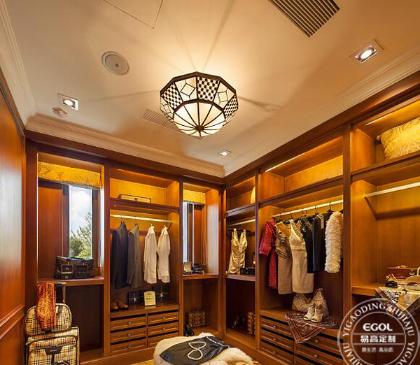 十大品牌衣柜怎么定制比較省錢？