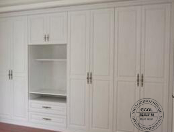 (定制衣柜行業(yè))定制衣柜價格與哪些因素有關(guān)?